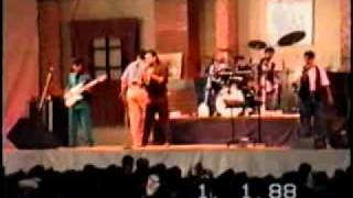 EL GRUPO LIBRA  TENGO AMIGOS EN LAS CANTINAS VIDEO 1993 [upl. by Ungley]