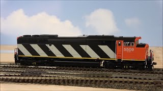 Review Aurora Miniatures SD60F with turning radiator fans Draper Taper CN wESU LOKSound GMD SD60 [upl. by Ferdinande140]