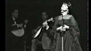 Amália Rodrigues canta Lavadeiras De Caneças Olympia [upl. by Namwen]