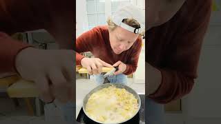 Cremig und superlecker – Tortellini in SchinkenSahneSauce 😍 Ein ultimativer Wohlfühlklassiker [upl. by Htomit]