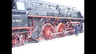 Reichsbahn Dampflok BR 015 Abfahrten im Schnee  german express steam loco departs in snow [upl. by Durarte]