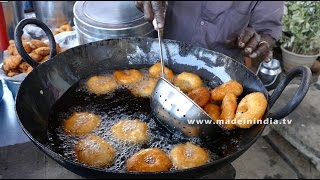 Medu Vada Recipe  Uddina Vada Recipe  Urad Dal Vada Recipe street food [upl. by Ackerley544]