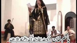 Nazia Iqbal New Bannu song  ka ghanam rang da [upl. by Loma]