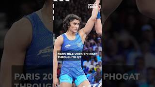 Olympics 2024 Vinesh Phogat SHOCKS Defending Champion Yui Susaki to enter quarterfinal at Paris [upl. by Yesrej775]