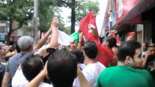 MOROCCO VS ALGERIA 40 MOROCCAN FUNS CELEBRAT THE VICTORY AT STEINWAY ST NEW YORK JUNE 042011 [upl. by Freida]