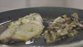 CABALLA AL HORNO con SETAS a la bilbaína ❤️ 1 min Recetas de pescado [upl. by Weinshienk]