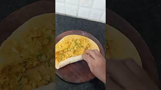 Aalu ka simple paratha [upl. by Selemas]