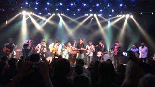 Mumford amp Sons  Wagon Wheel with Jerry Douglas on Dobro amp Old Crow Medicine Show unplugged [upl. by Eniamirt141]