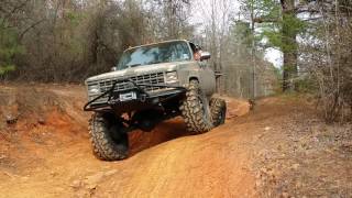 Square Body Chevy 3500 on 25 ton Rockwells Crossed Up on Clydes Ravine Rockwells [upl. by Gray]