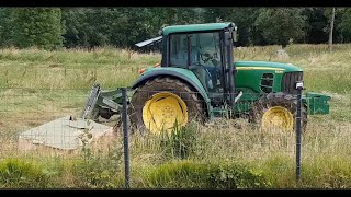 Fauchage dans les Pyrénées  John Deere  Krone  14 [upl. by Ennailuj]