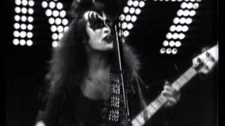 KISS  Deuce Live 1974 [upl. by Horatia]