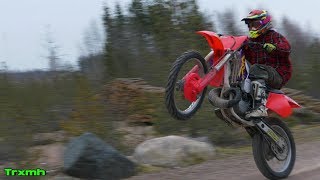 CR250 2Stroke Test Braaaps [upl. by Notgnimer]