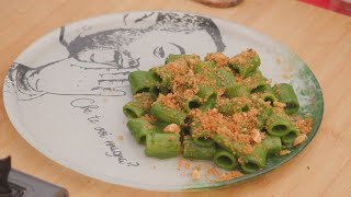 Mezzemaniche al pesto di broccoli  Cucina al mercato con Ruben [upl. by Yraccaz]