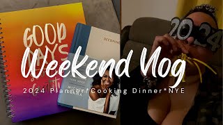 Goodbye 2023 Hello 2024 NYE Weekend Vlog New PlannerCooking DinnerNYE Game Night [upl. by Dennison405]