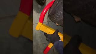 How to remove a bailiffs wheel clamp in 10 seconds [upl. by Nowell]