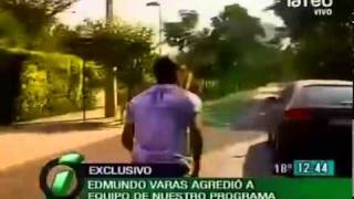 Edmundo Varas agrede a un notero [upl. by Haelahk]