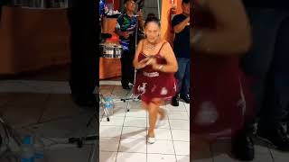 yajaira bailando la pollera colorada a su estilo 🎼🎶🎵👏baile music dance shorts short show [upl. by Lednik427]