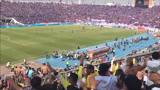 Universidad de Chile 1  Colo Colo 3  Garra Blanca celebrando hinchada de la u ABANDONANDO [upl. by Adnohsak350]