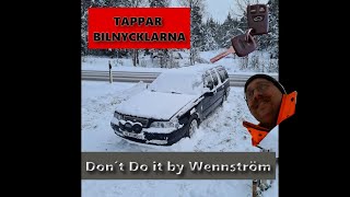 Tappar bilnyckeln till Volvon i snön Vad gör man [upl. by Ariahaj]