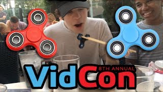 Animal Jam VIDCON  Day 1  APARRI EATS A FIDGET SPINNER [upl. by Cordle]