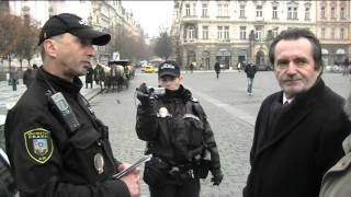 Policejní perzekuce 16 11 2011 Staroměstské náměstí Praha [upl. by Hailey]