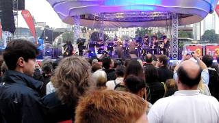 Laith al Deen mit hr 3 Bigband quotAlles an Dirquot Fanmeile Frankfurt 100711 [upl. by O'Meara107]