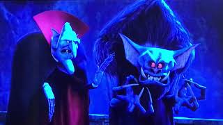 Hotel Transylvania 2  I SMELL HUMANS  Bela crazy bat amp Vlad  Rob Riggle amp Mel Brooks 2015 [upl. by Yromem241]