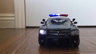 124 LAPD Southeast Div LAPD Dodge Charger With Working Lights amp Siren [upl. by Eltsyek904]