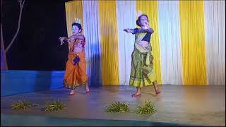 Pindare Palasher bon dance by Srinithiপিন্দারে পলাশের বন [upl. by Hazen854]