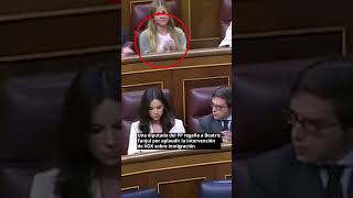 Una diputada del PP reprende a Beatriz Fanjul por aplaudir la intervención de Vox sobre inmigración [upl. by Pubilis]