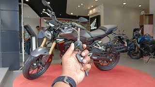 2024 Honda CB300R Full Walkaround Review 🔥  Price  Features  Autotechinfo [upl. by Eecak]