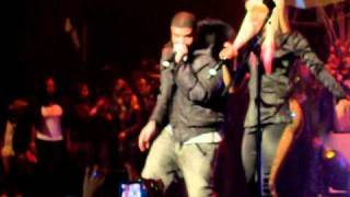 NICKI MINAJ FEAT DRAKE MOMENT 4 LIFE LIVE [upl. by Survance14]