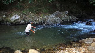 Menjala ikan sungai  CATCHING FISH WITH NETS [upl. by Ytirev]