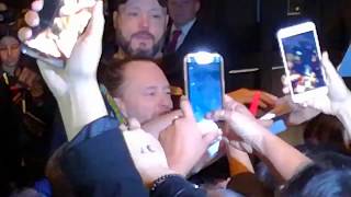 Thom Yorke saludando fans Santiago Chile 2018 Parte 1 [upl. by Alexine]