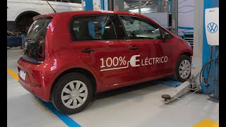 Un auto eléctrico recorre los centros educativos de UTU [upl. by Aimahs]