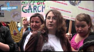 Manifestation pour la préservation de lunité oncologie pédiatrique de Nicole Delépine [upl. by Yekcaj469]