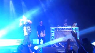 Fabri Fibra ft Nitro Clementino  Felice Per Me Chimica Brother  Live  Alcatraz Milano [upl. by Zaragoza]