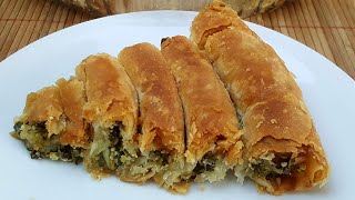 Hazır yufkadan el açması tadında ıspanaklı börek  Kolay börek tarifleri [upl. by Rodmann]