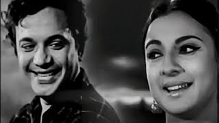 Uttam Kumar  RD Burman  Asha Bhosle  Tanuja uttamkumar rdburman [upl. by Shem]