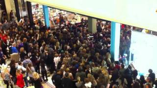 Black Friday Crowd Rushing into Urban Outfitters [upl. by Aiduan938]