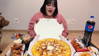 Mukban Yang Soo bin eating pizza and fried chicken [upl. by Attiuqram278]