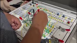 Video Demo Voltage Divider [upl. by Lomasi104]