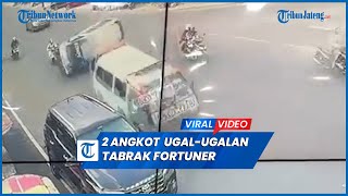 Detikdetik Kecelakaan 2 Angkot Ugal ugalan Tabrak Fortuner Parkir [upl. by Ttennaj]