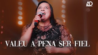 Valeu a Pena Ser Fiel  Aurelina Dourado Clipe Oficial [upl. by Bilek]