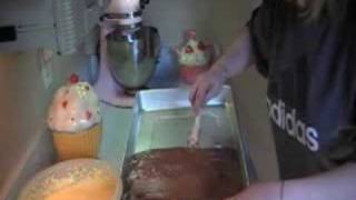 How to make 2 cake flavors in one pan [upl. by Edouard]