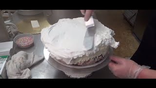 How to Make an Oreo Ice Cream Cake [upl. by Lednic]