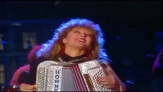 Lydie Auvray  Merengue Accordion 1991 [upl. by Nadirehs]