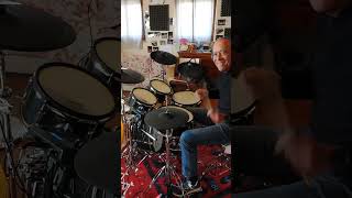 L estate sta finendo quot RIGHEIRAquot Drum cover Mauro il batterista del Trasimeno [upl. by Anilag237]