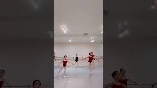 Pas Assemble Soutenu Students ages 1012 in Pointe Class dance dancevideo ballet [upl. by Acirne508]