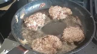 Smash burgers cooked in wagyu beef tallow [upl. by Gawlas]